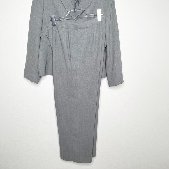 AMANDA SMITH Petite 2 Piece Suit Formal Suit Jacket & Suit Pant lGray Size 10P - Picture 9 of 10